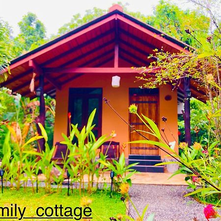 Suncity Privacy Cottages Udawalawe Kültér fotó
