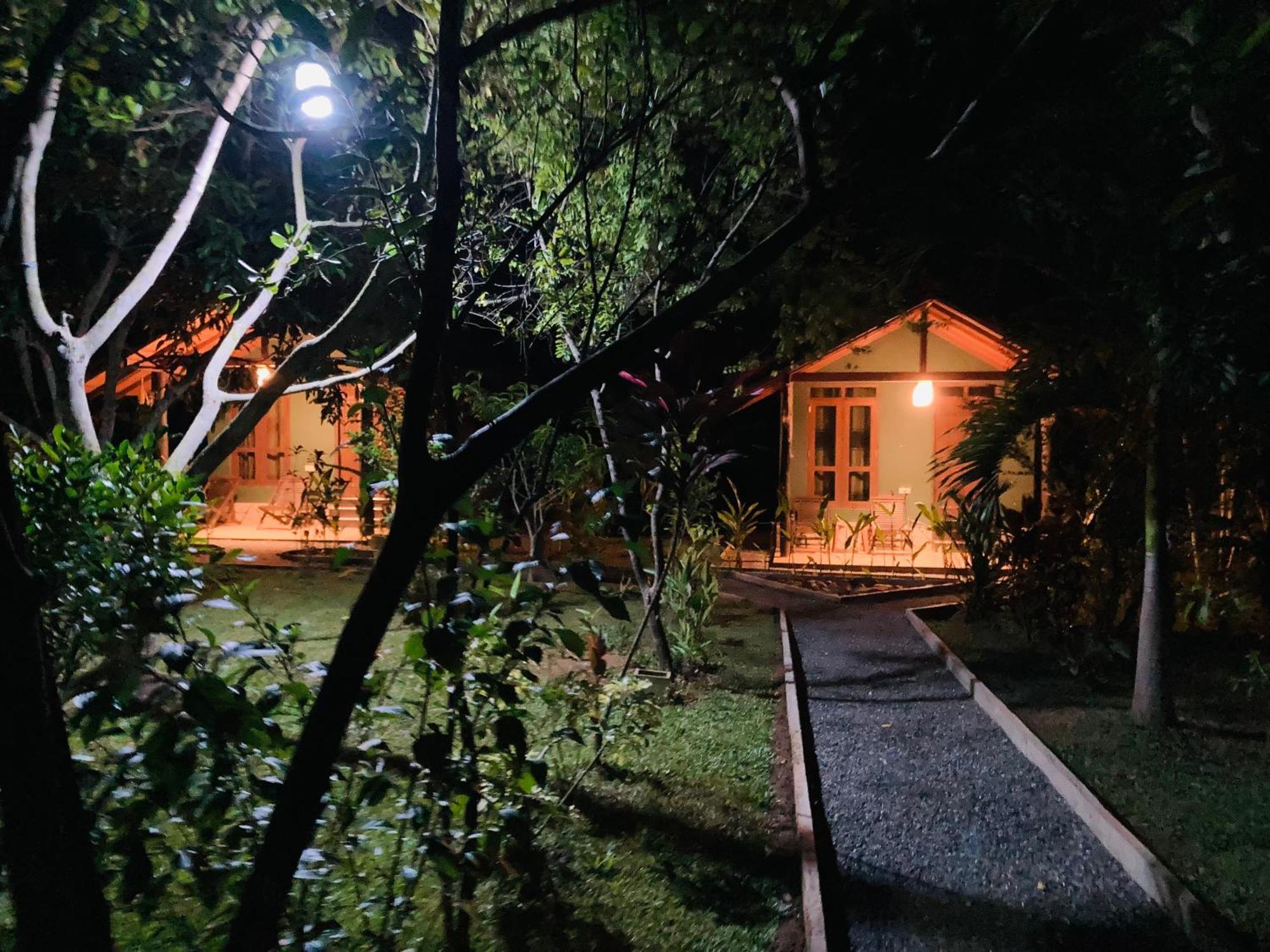 Suncity Privacy Cottages Udawalawe Kültér fotó