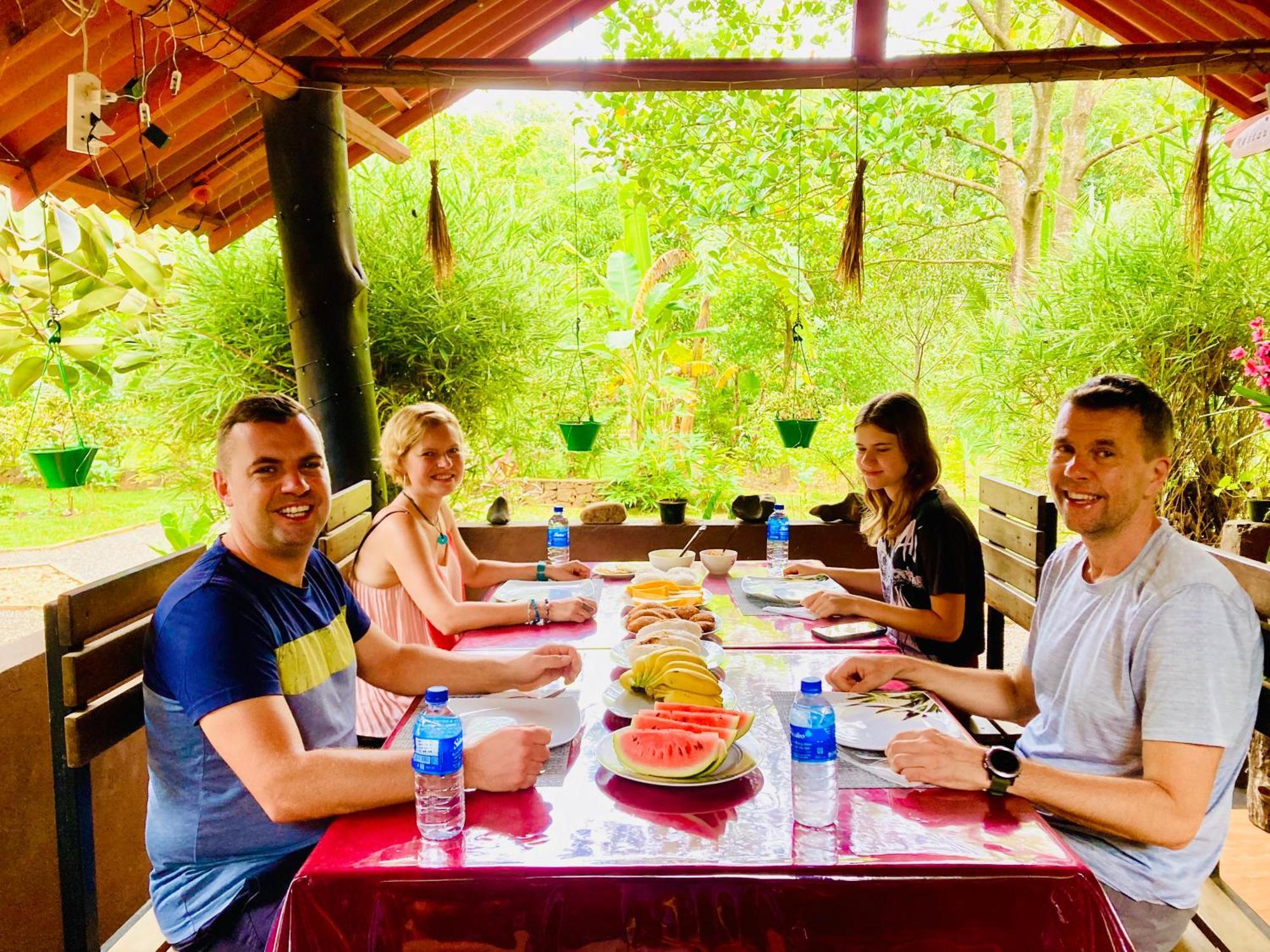 Suncity Privacy Cottages Udawalawe Kültér fotó